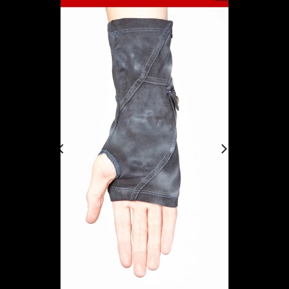 TRIPP NYC NWTs Unisex One Pocket Fingerless Gloves Arm Warmers Stocking Stuffer! - Picture 4 of 6